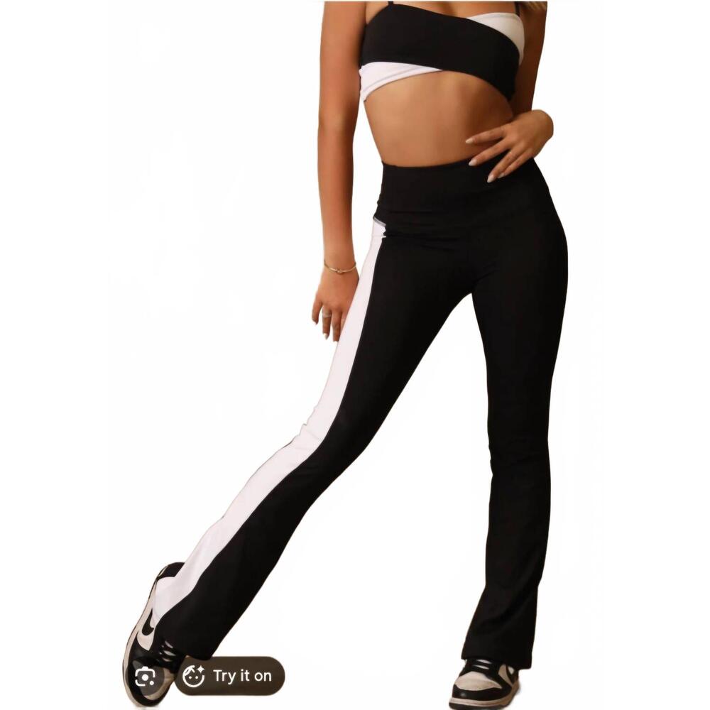 NEW TIGER FRIDAY kennedy crop top in tuxedo